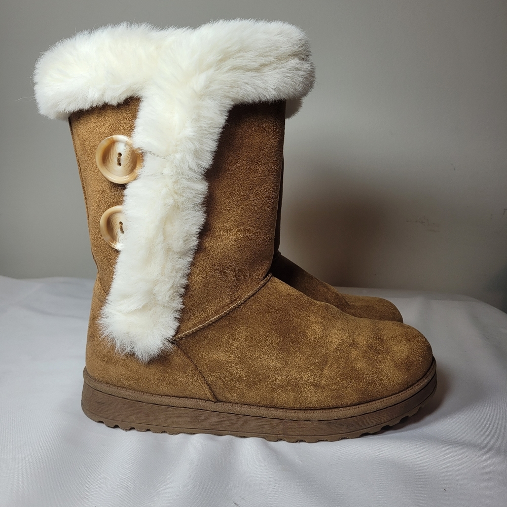 SO Abigail Chestnut Faux Fur Boot sz 9